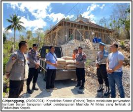 Polsek Tepus Serahkan Bantuan Bahan Bangunan untuk Pembangunan Mushola Al Ikhlas Kropak